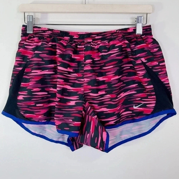 Nike Women's Dri-Fit 5K Allover Print Running Shorts - Picture 2 of 9